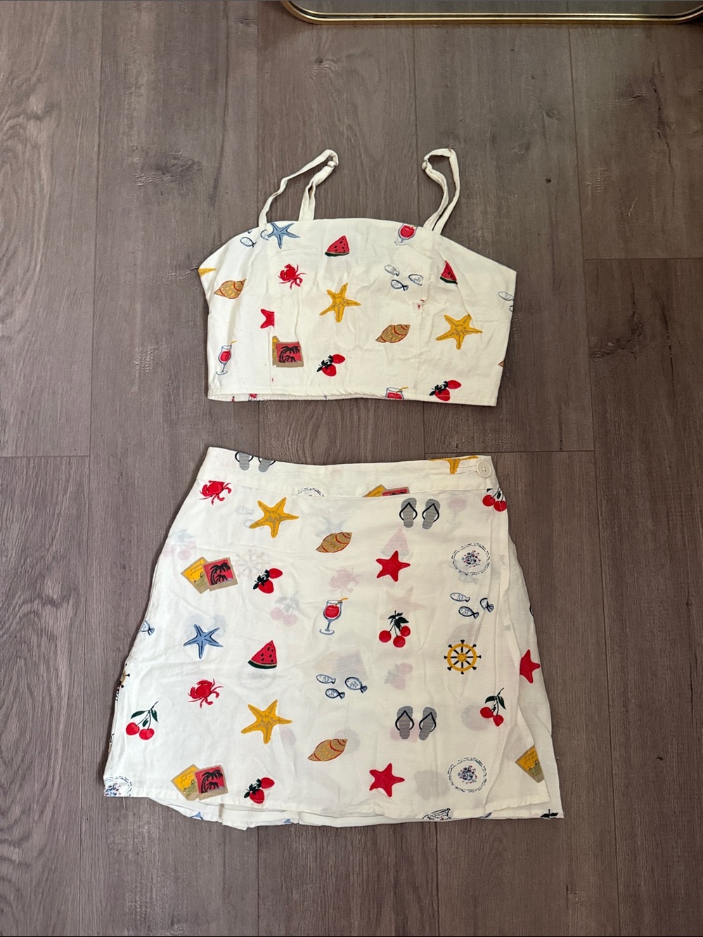 White Printed Two-Piece Skirt Set with Summer Motifs